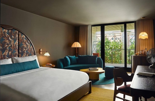 Artistic Room with Ensuite Coffee Maker | Relaxing Rooftop Pool Access