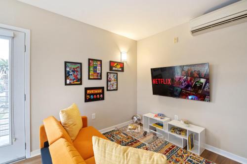 Artistic Studio in Downtown SM with Breathtaking Skyline View