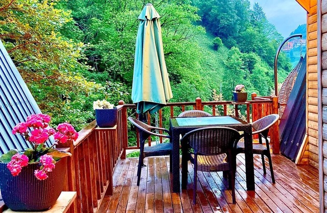 Asva Villa şelale evleri