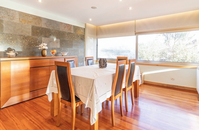 A 5 Km do Porto, otima casa com piscina privada, ideal para férias em família.