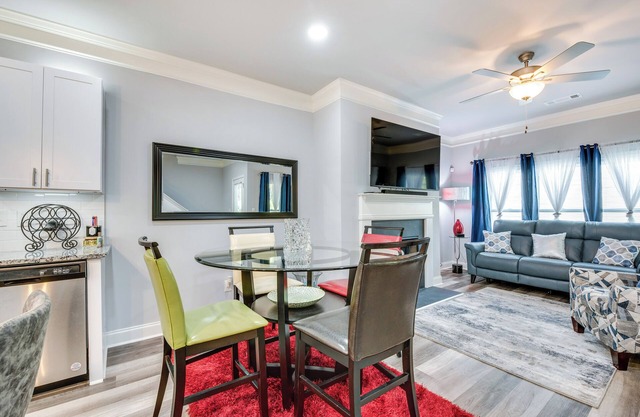 Atlanta Home w/ Patio, 8 Mi to Downtown + Aquarium