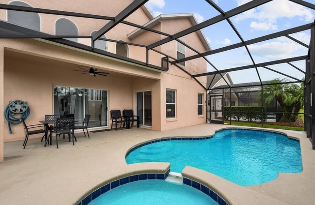 Attention Star Wars fans! Amazing 6 BR pool