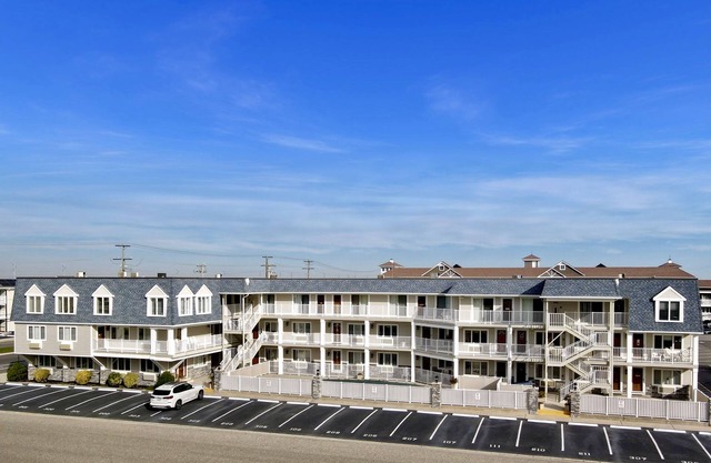 Atractivo condominio Merrimack con aire acondicionado que ofrece una ubicación frente a la playa