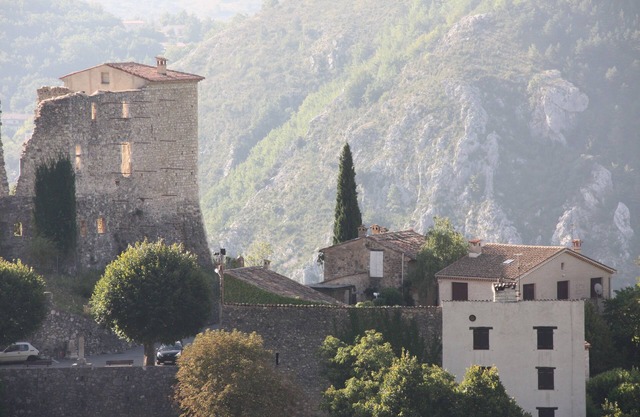 Au Pied du Château. Estudio en el corazón de la villa medieval de Gréolières.