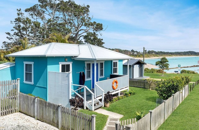 Aurora: quintessential beachfront couples getaway