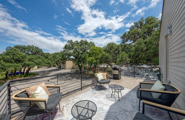 Austin Retreat | 2 Home Units Just 3 mi from Downtown!