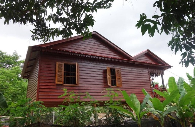 Authentic Cambodian Angkor Cottage