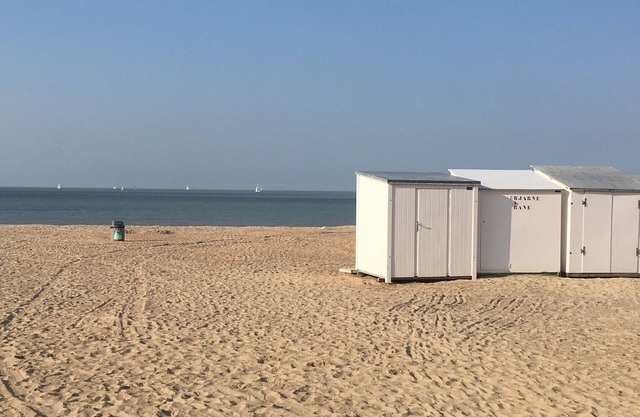 Auténtica villa estilo cabaña, familiar, cabaña privada en la playa y garaje