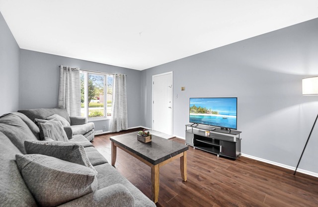 AVAIL 10/19- 2BR CONDO by Shops Hospitals & Chicago