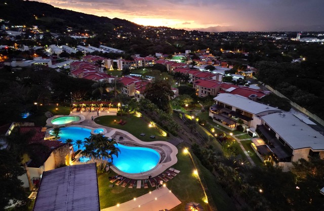 APARTAMENTO AVALON COUNTRY CLUB , SANTA ANA, COSTA RICA.