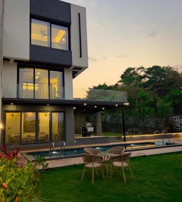 Aviran Villa 5BHK - Jacuzzi House