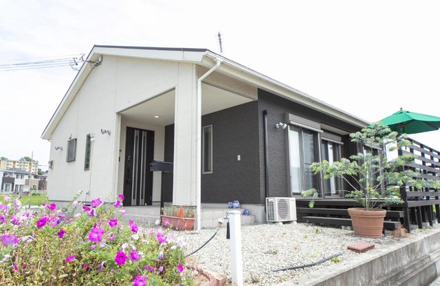 Awaji Riverside Terrace in Shizuki 780