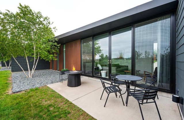 The Flats on Church Street - Unidad 102 - Alquiler de vacaciones modernas en el condado de Door