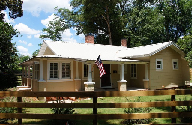 Galardonada casa de campo totalmente restaurada de 1930 en el histórico Aiken SC