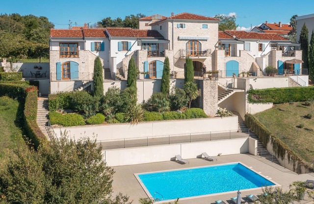 Impresionante apartamento en Buje con.