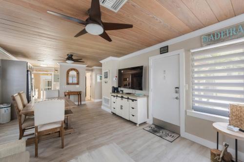 Awesome Florida Cottage - 2b 1b - Surf Song #113