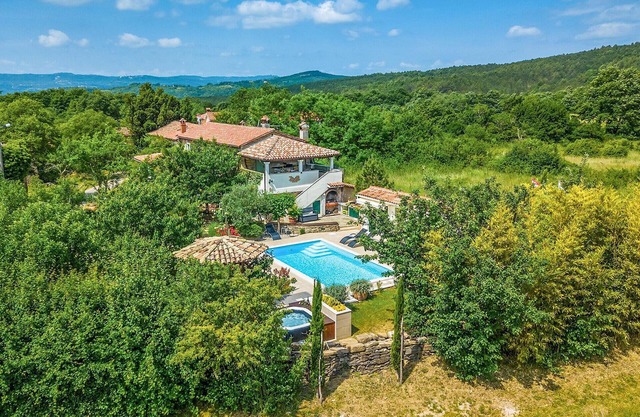 Impresionante casa en Zatka