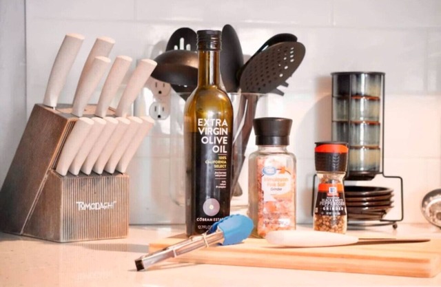 Azure Oasis - Convenient Comfort, Near Fort Moore