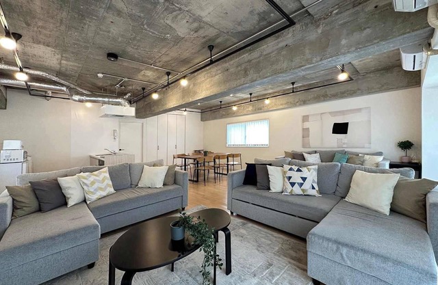 Modern Spacious Apartment Beside Peace Park 15 ppl