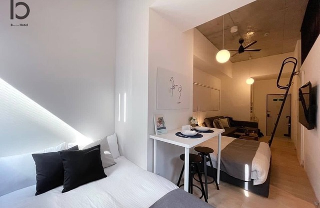 Cozy Loft Studio | 5 Min to Peace Park & City Center