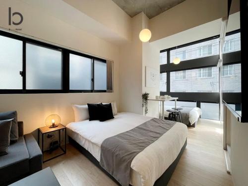 b hotel Nekoyard - Stylish Loft Studio Steps from Peace Park
