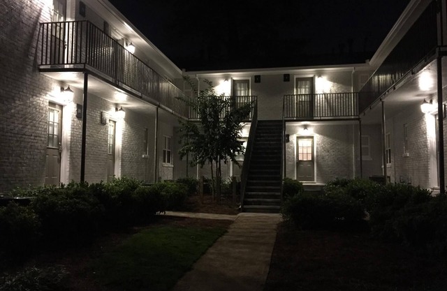 B2bi Clean Cozy Convenient Condo in Buckhead w Free Parking