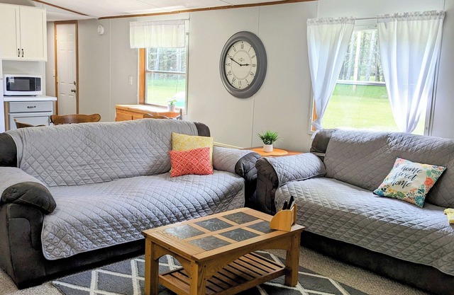 Northwoods Cottage In the Heart of the Waterfall Capital 🤩 On the ATV route