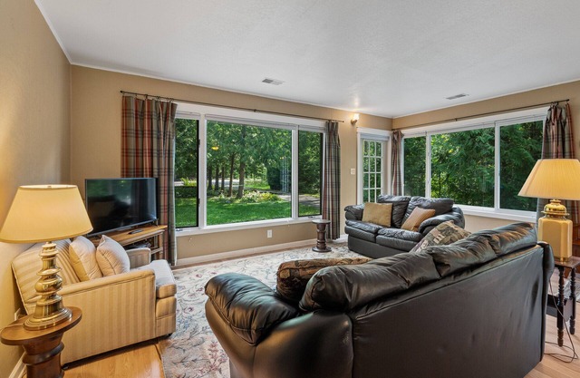 Baileys Harbor home on North Bay, Dog Friendly- Near Gordon Lodge Resort