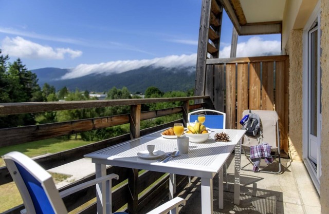 Balcony, parking, tv, 45-50m², Autrans