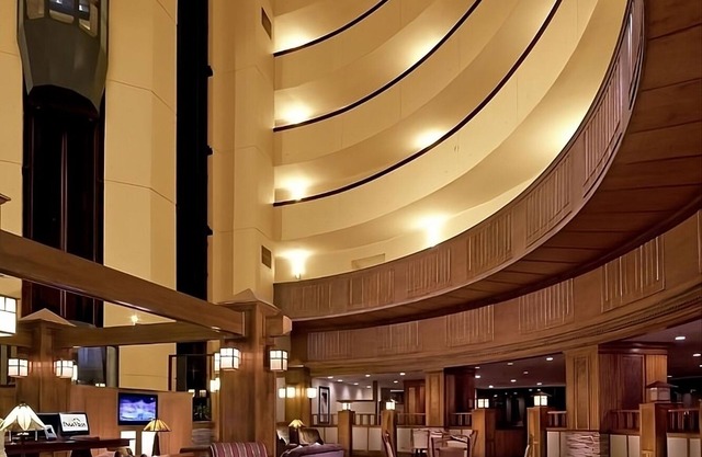 Balcony, Pool, Parking, Pets Allowed! Enjoy a Hassle-Free and Suiting Stay!