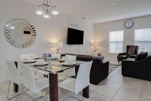 Balmoral Resort-117KB townhouse