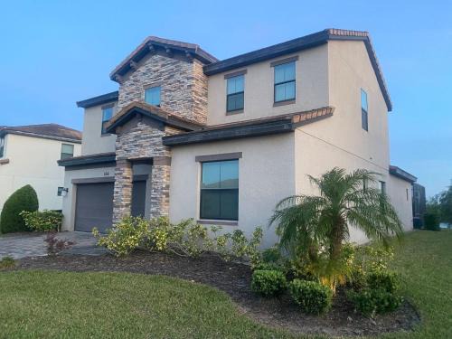 Balmoral Resort-166KB home