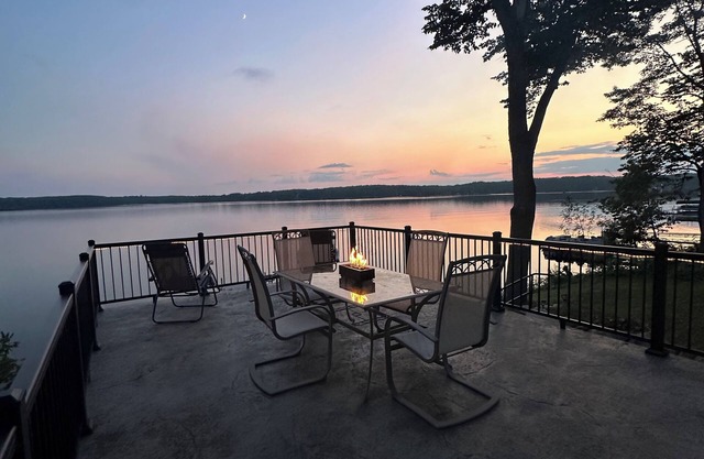Balsam Lake Cabin a con sensacional puesta de sol!