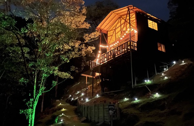 Bamboo lodge, cabaña perdida en el bosque