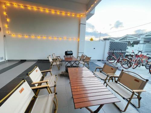 Bandar putra Ktv Snooker BBQ/IOI Mall/JPO/Aeon/Senai Airport/Kulai