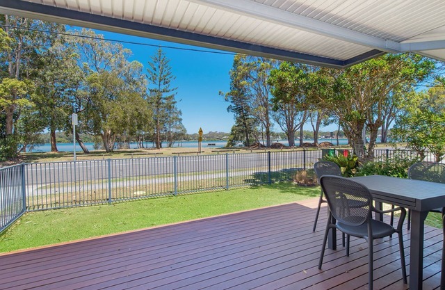 BANYANDAH 557 Ocean Drive NH