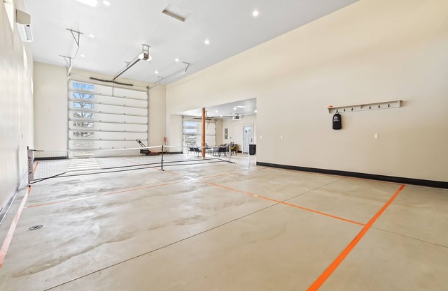 Barndominium Getaway|Family Retreat|Teams|RV Options|Pickleball|Fire Pits