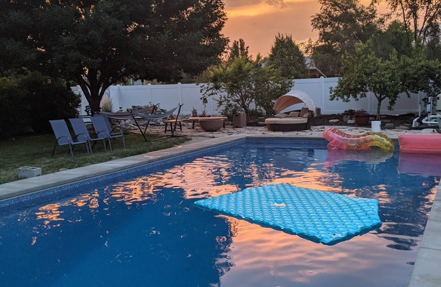 Amplio sótano hogar para ocio o negocios