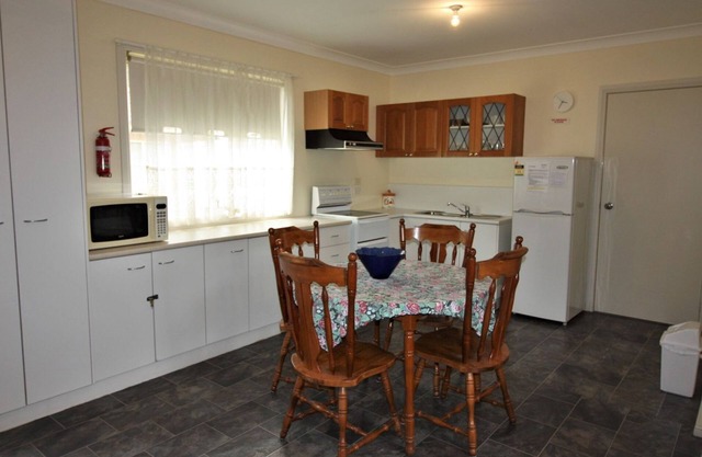 Batch on The Bounty - Two bedroom granny flat