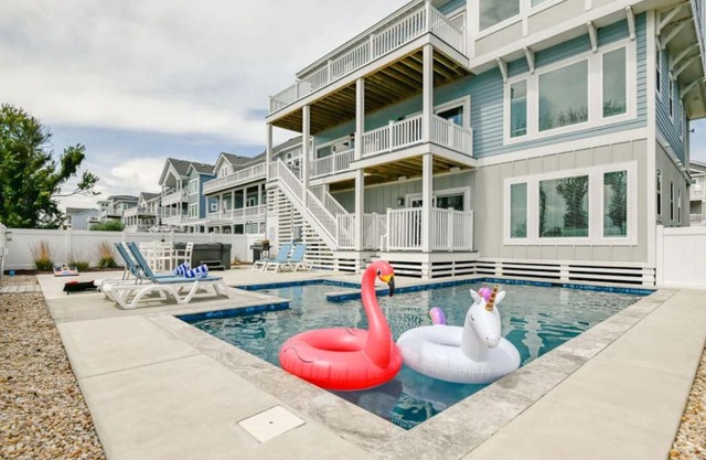 Baydream Believer by Rather Be Properties