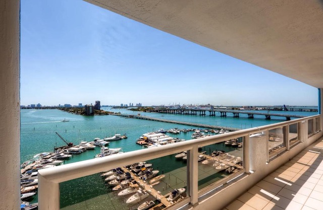 Bayfront Miami Condo with Resort Perks and Ocean Views