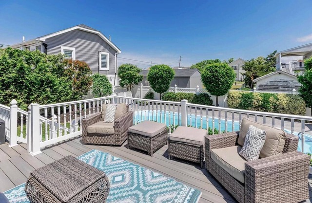 Beach Block Shoreline Retreat with Pool & Fire Pit 1 Minute Walk to Beach