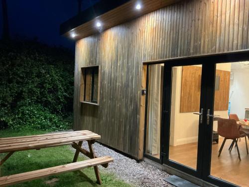 Beach Cabin, Cork, near Ballymaloe House & Garryvoe Hotels