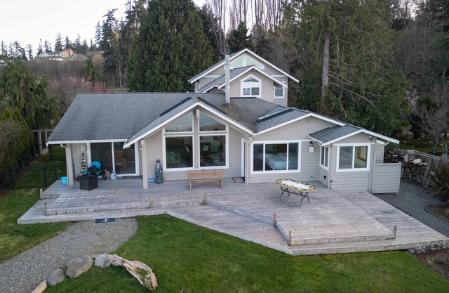 Beach Cove: 3 Bdrm, 2 Bath with Beach Access