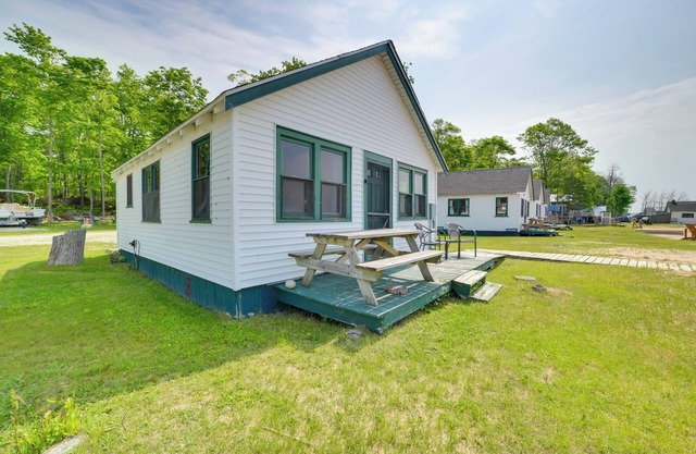 Beach & Dock Access: Upper Peninsula Cabin Retreat