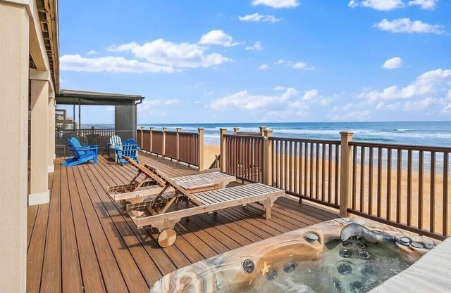 Beach front, 3 br | Foxy's Retreat