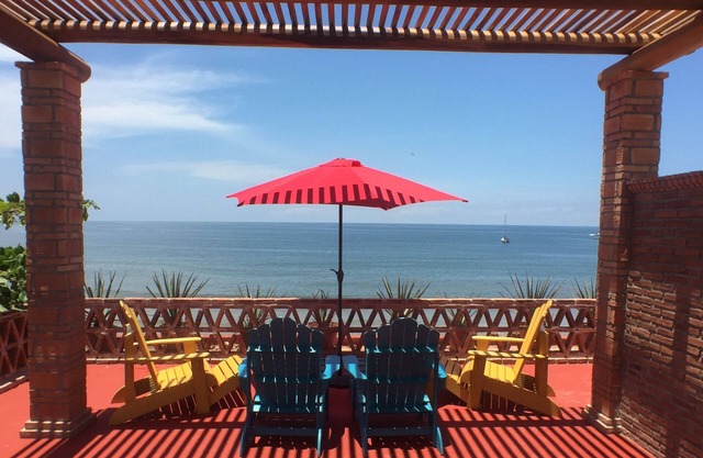 frente a la playa bella suite para 4 a $ 45 por noche por persona