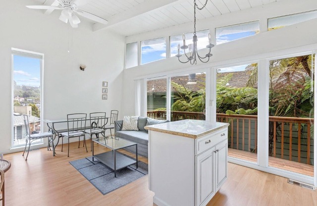 ¡Casa de playa a pocos pasos de la playa de Rio Del Mar!