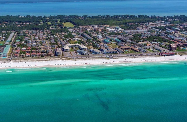 Beach House 202a 2 Bedroom Condo