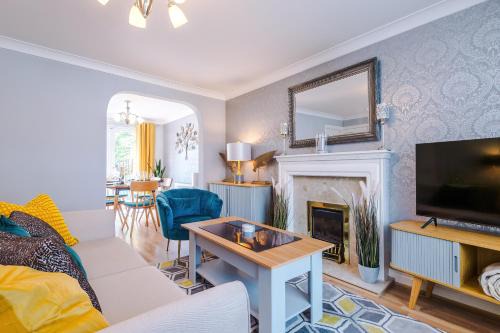 Beach Retreat with Hot Tub Sleeps 8